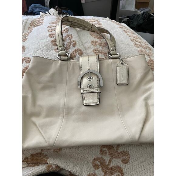 Coach Soho Ivory Shoulder Bag with Gold Straps Women's Casual Tote - Picture 1 of 11